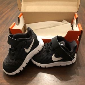 Nike Free 5 infant shoes